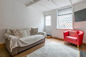 Stylish 2Bd Family Hideaway In Dover