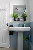 Stylish 2Bd Family Hideaway In Dover