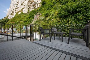 Stylish 2Bd Family Hideaway In Dover