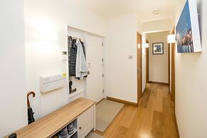 Bright 2-Bed Flat Near St Paul’S