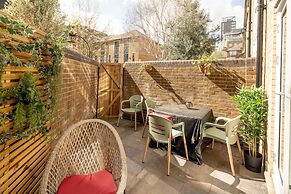 Serene Garden Flat - Steps From Tower Bridge