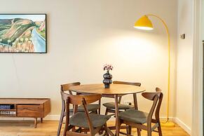 Serene Garden Flat - Steps From Tower Bridge