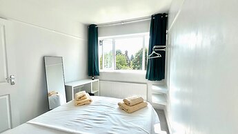 Modern 1 Bedroom Apt In Maidenhead Nr River Thames