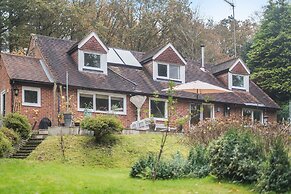 5Bd House In The Forest