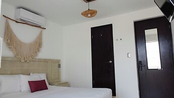 Rustic Hotel Isla Mujeres