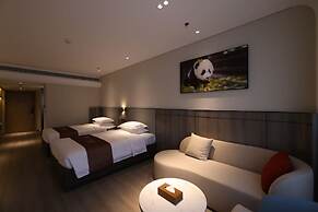 Golden Panda Hotel