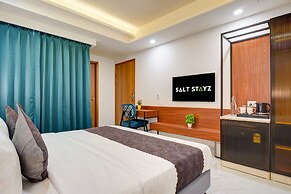 Saltstayz Premier - Sector 50 & Golf Course Ext Road