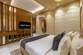 Saltstayz Premier - Sector 50 & Golf Course Ext Road
