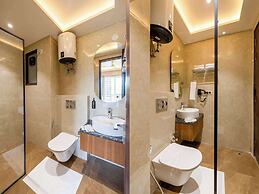 Saltstayz Premier - Sector 50 & Golf Course Ext Road