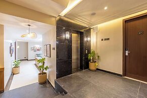 Saltstayz Premier - Sector 50 & Golf Course Ext Road
