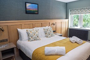 Redstones Hotel