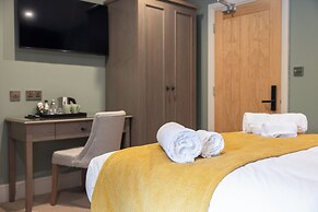 Redstones Hotel