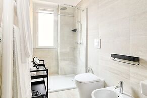 1-Bed apartment with balcony near subway