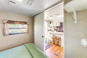 Sierra Nevada Mtn Views: Gardnerville Getaway