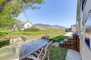 Sierra Nevada Mtn Views: Gardnerville Getaway