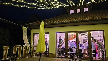 Garni Hotel Biebertal am Milseburgradweg