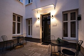 2homerent Estrella 9 Old Town View