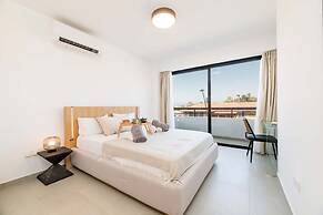 Finikoudes Marina View 102