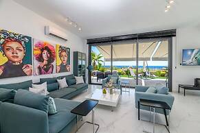 By The Beach - Emerald Seaview Villa