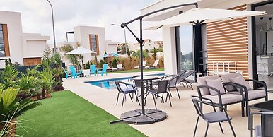 By The Beach - Emerald Seaview Villa