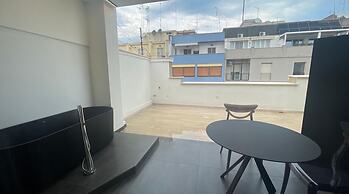 MARI Luxury Rooms and Suites