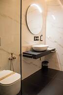 MARI Luxury Rooms and Suites