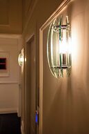 MARI Luxury Rooms and Suites
