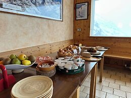 Albergo Ristoro Sitten - 2300 mt