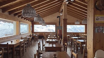Albergo Ristoro Sitten - 2300 mt