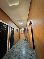 Sparcles Hotel and Lounge