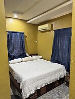 Sparcles Hotel and Lounge