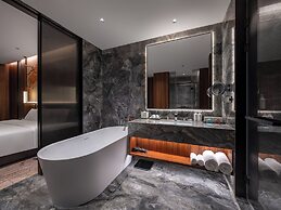 Howard Johnson By Wyndham Guotou Plaza Zigong