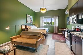 Hazelnut Suite - 204