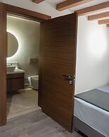 EDRA HOUSE