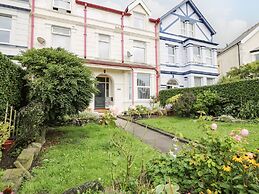 Flat 1, Mona House