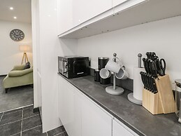 Flat 1, Mona House