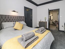 Flat 1, Mona House