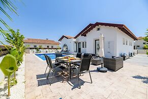 Kymma Villa 5 in Ayia Napa