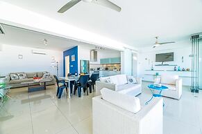 Silver Sands Penthouse