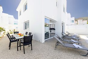 Green Bay Villa 17 in Protaras