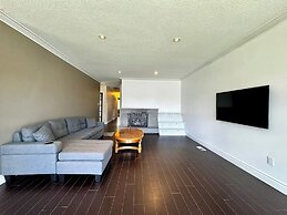 Urban Luxury Villa