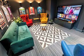 Student Only Riverside House