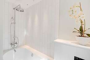 Honeypot Cottage - From 500 Per Night