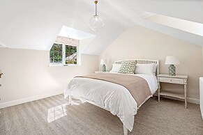 Honeypot Cottage - From 500 Per Night