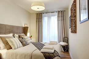 Paris Sevigne Elegant residence