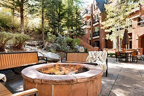 Luxury 3 Bedroom at The Aspen Mountain Residences in Downtown Aspen