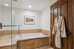 Aspen Mountain Residences Luxe 3 Bedroom Residence in Heart of Downtow