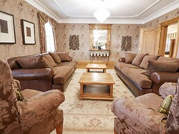 Mount House