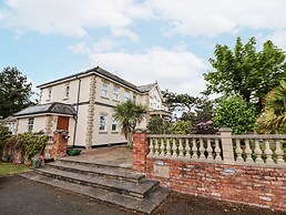 Mount House