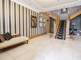 Mount House